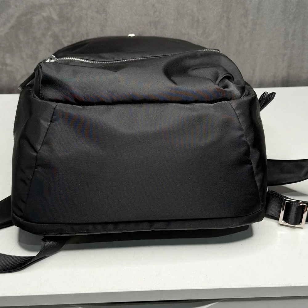 Victorinox Victoria 2.0 Deluxe Business Backpack Black Nylon Laptop Bag Travel